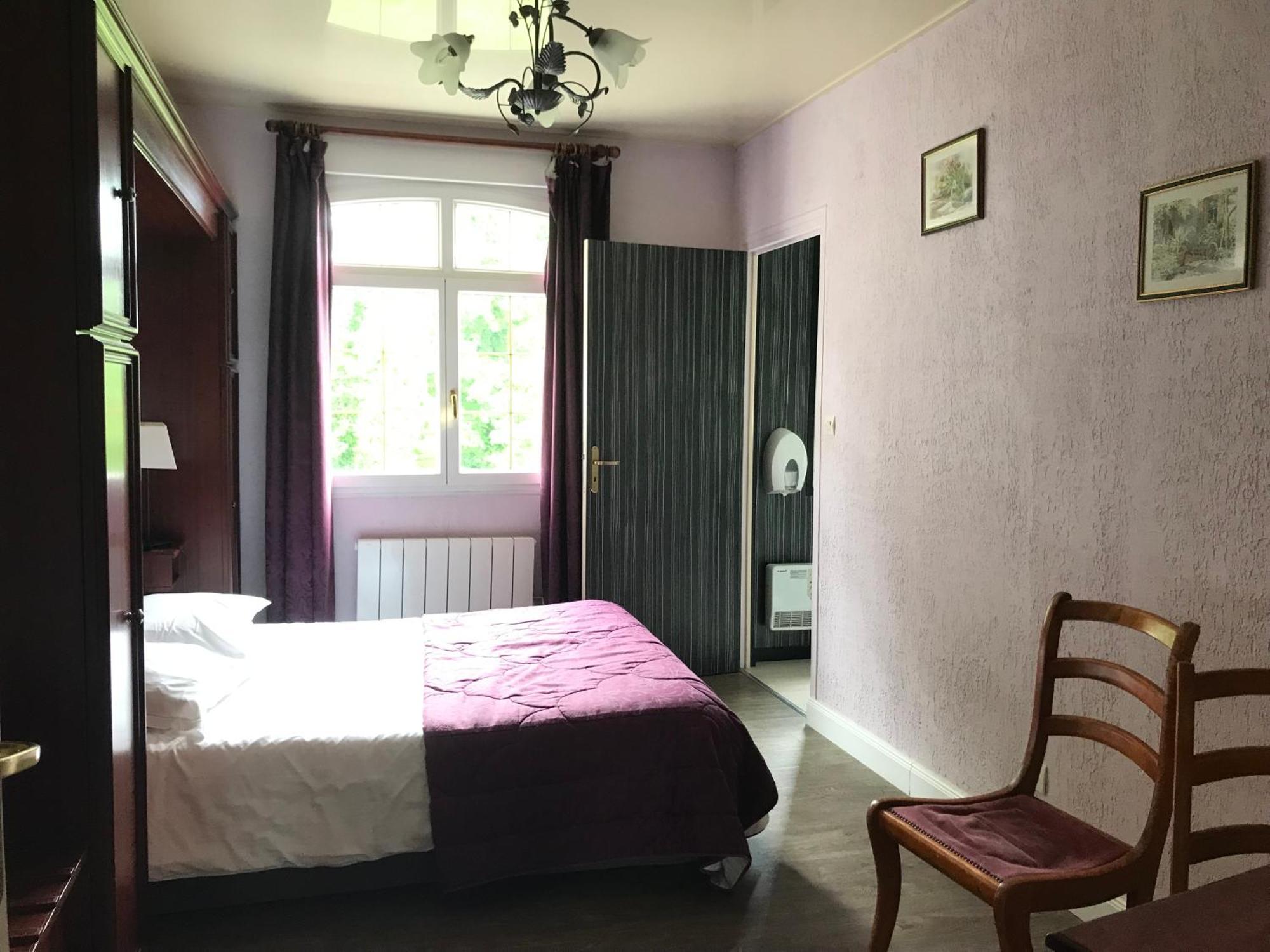 Logis Hotel & Restaurant - Le Chateau Des Tourelles 3 Etoiles Le Wast Exteriér fotografie