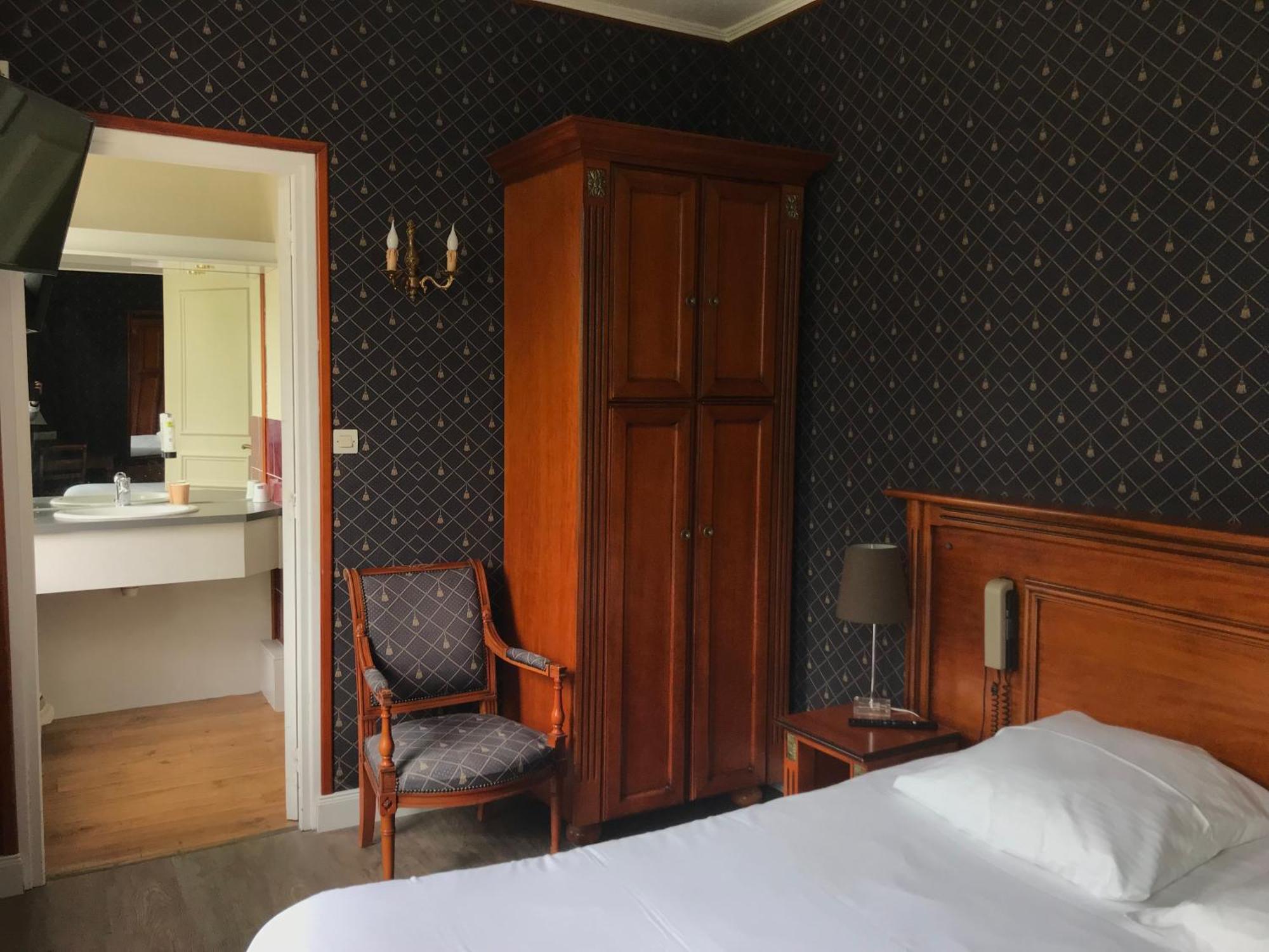 Logis Hotel & Restaurant - Le Chateau Des Tourelles 3 Etoiles Le Wast Exteriér fotografie