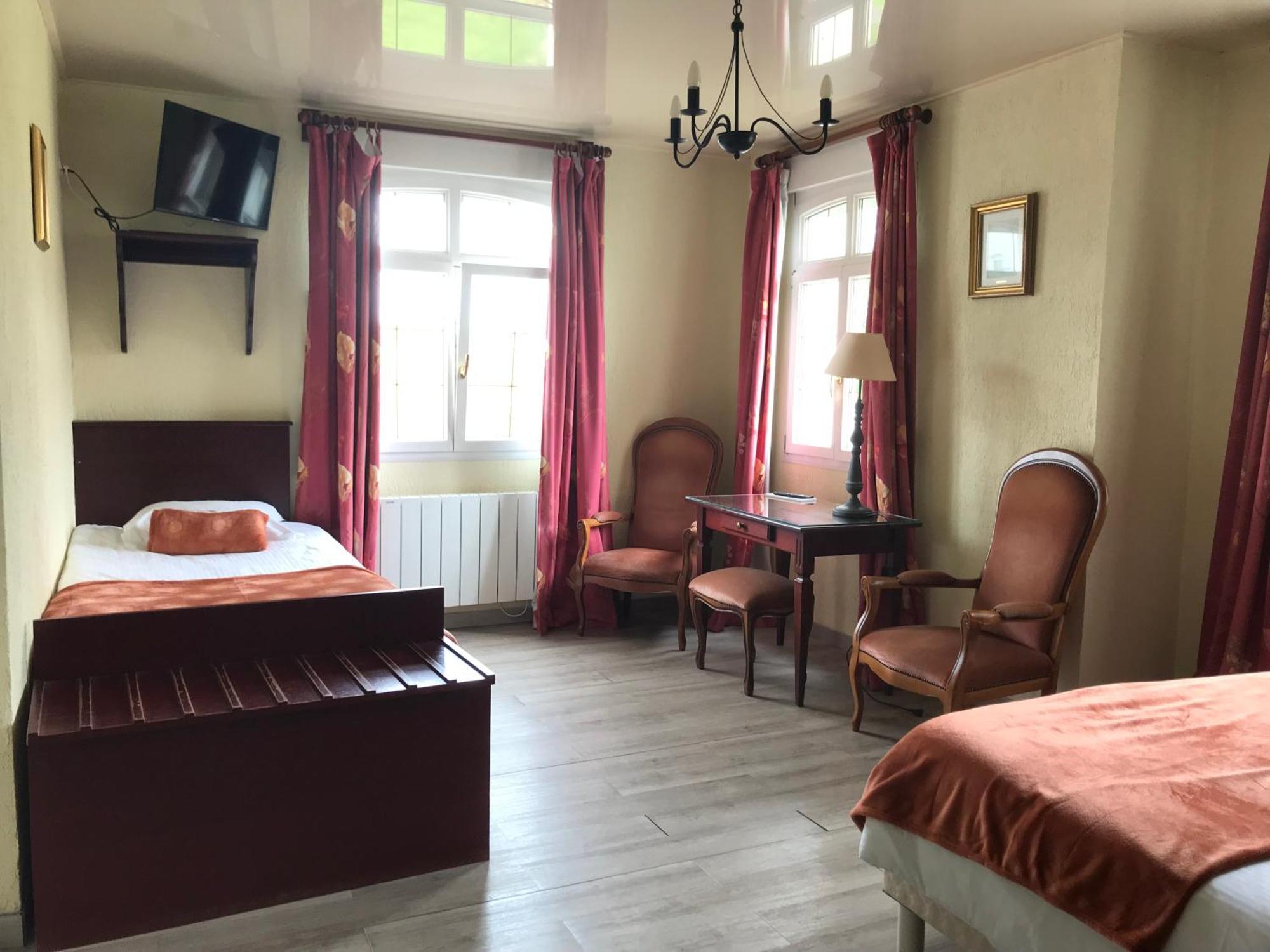 Logis Hotel & Restaurant - Le Chateau Des Tourelles 3 Etoiles Le Wast Exteriér fotografie