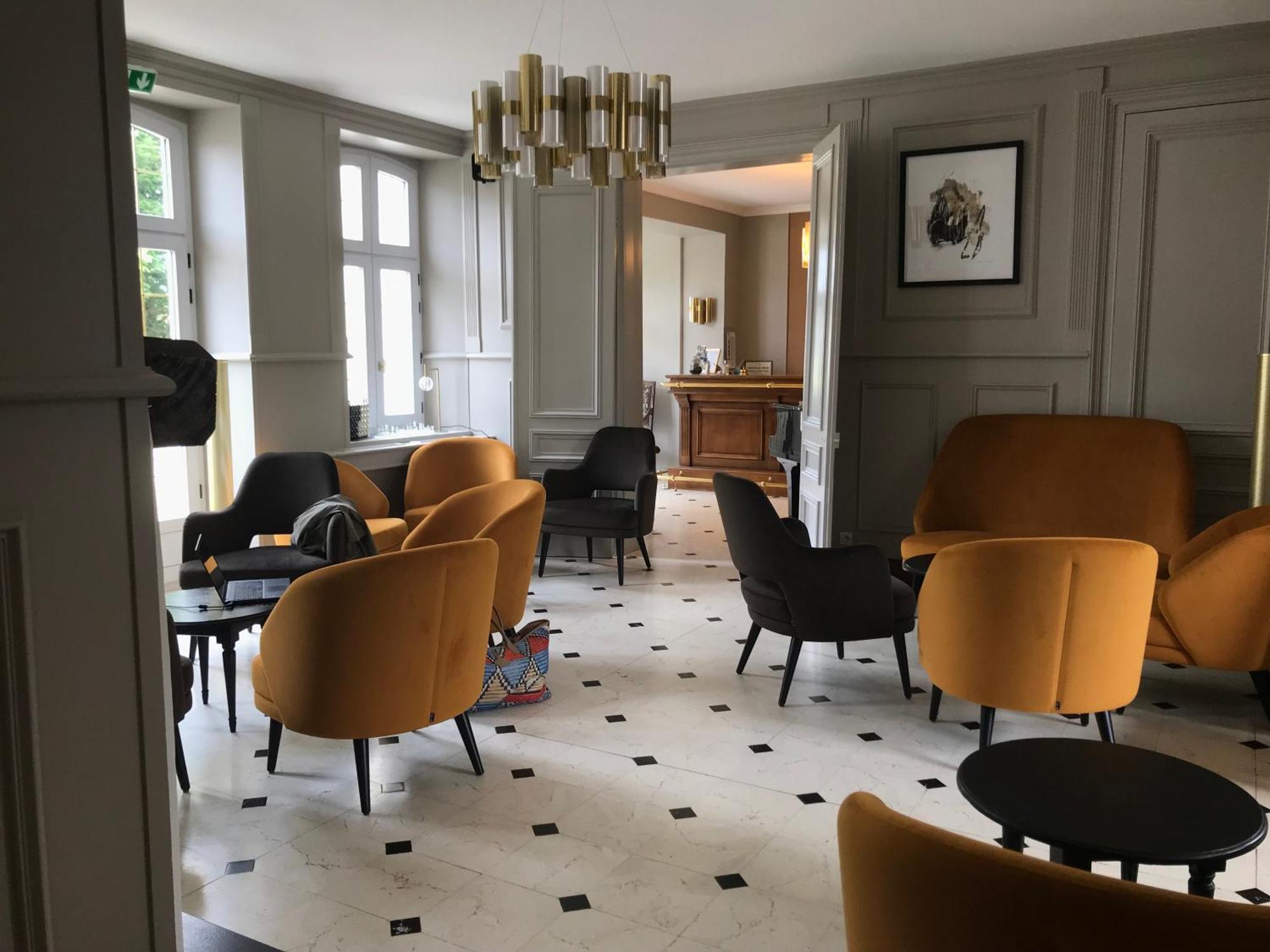 Logis Hotel & Restaurant - Le Chateau Des Tourelles 3 Etoiles Le Wast Exteriér fotografie