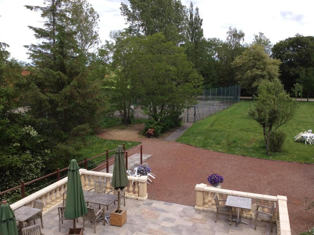 Logis Hotel & Restaurant - Le Chateau Des Tourelles 3 Etoiles Le Wast Exteriér fotografie